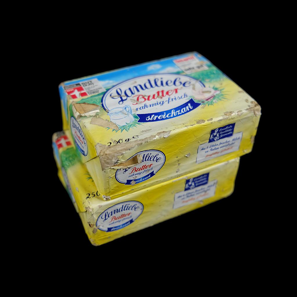 Kunst-Butter in Verpackung