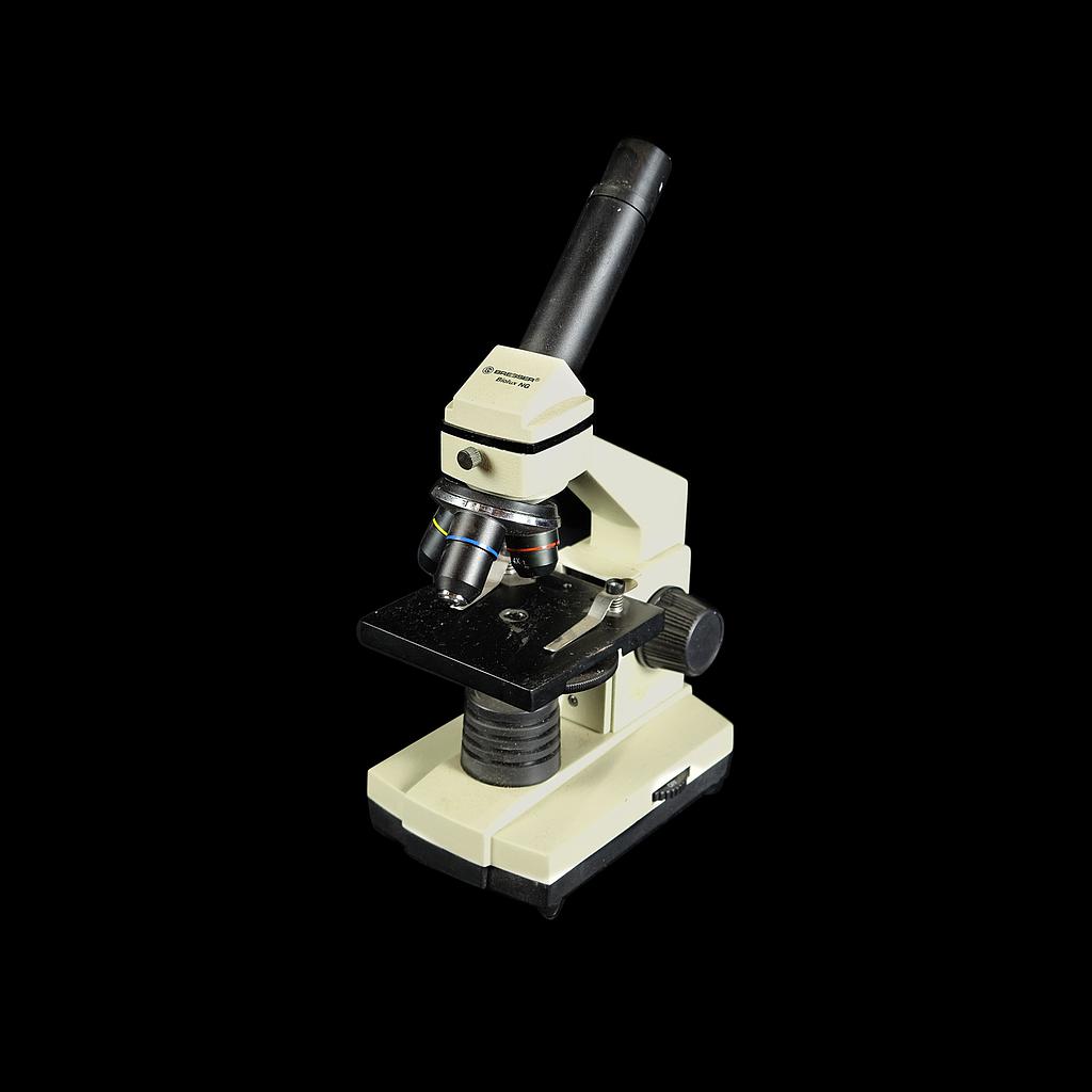 schwarz-weißes Mikroskop Bresser Biolux NG in Holzbox
